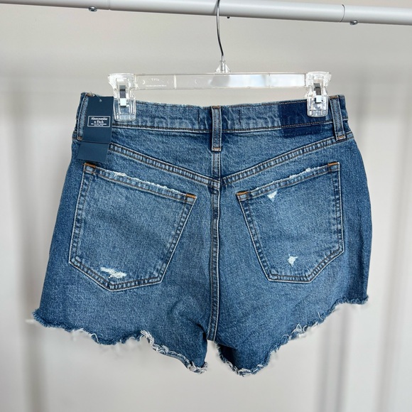 Abercrombie & Fitch Women’s High Rise Mom Short | Denim | NWT - Picture 5 of 5